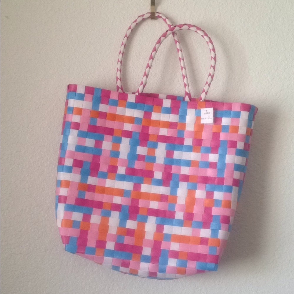 FINAL MARKDOWN Nwt Woven Plastic Tote Bag